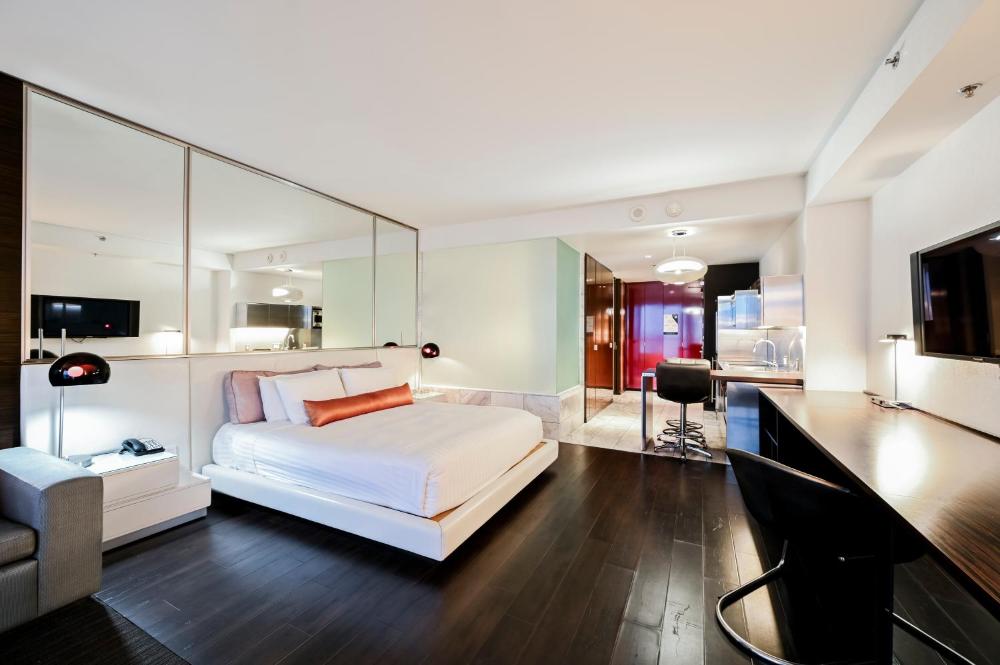 Studio - Strip View interior