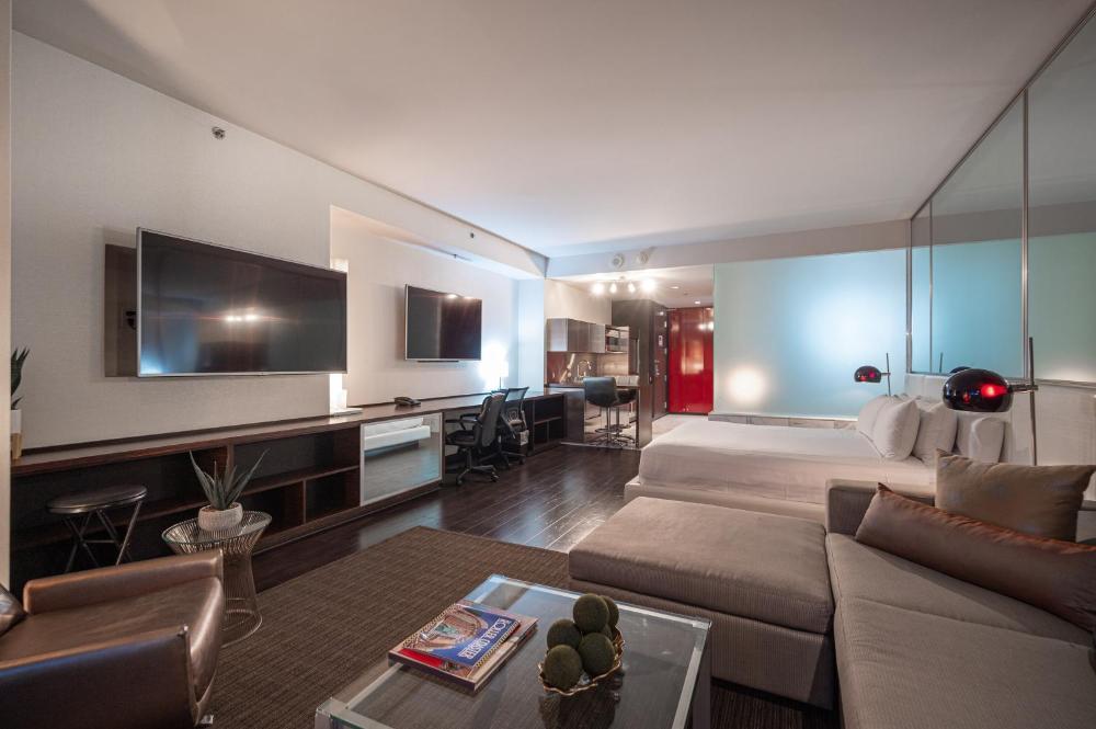 Studio - King interior